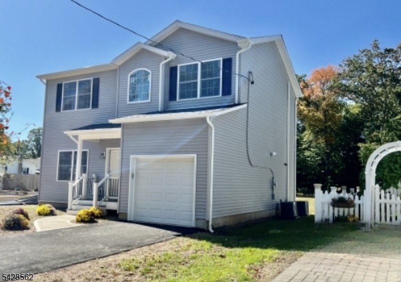 158 Woodland Avenue Ewing NJ 08638
