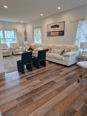 158 Woodland Avenue Ewing NJ 08638