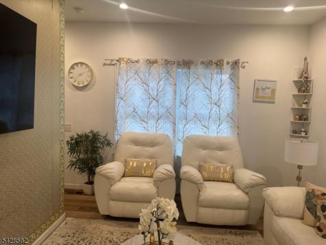 158 Woodland Avenue Ewing NJ 08638