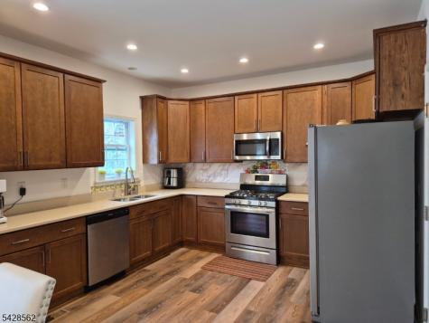 158 Woodland Avenue Ewing NJ 08638