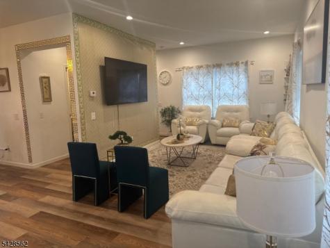 158 Woodland Avenue Ewing NJ 08638