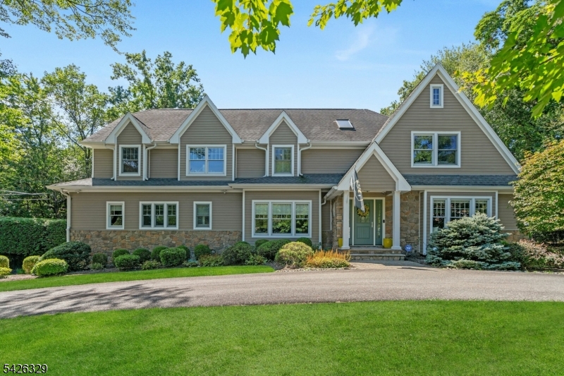 7 Deerhill Drive Hohokus NJ 07423