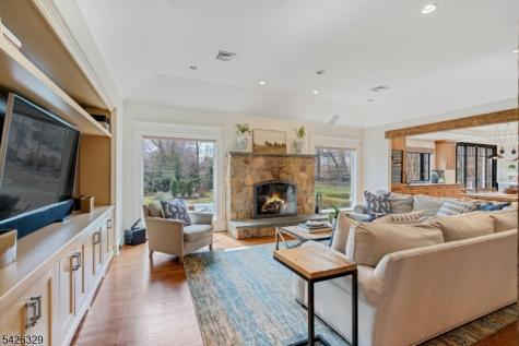 7 Deerhill Drive Hohokus NJ 07423