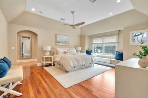 7 Deerhill Drive Hohokus NJ 07423