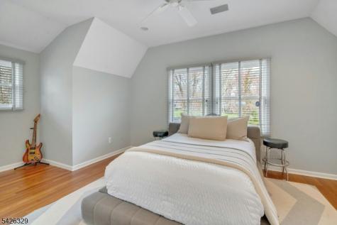 7 Deerhill Drive Hohokus NJ 07423