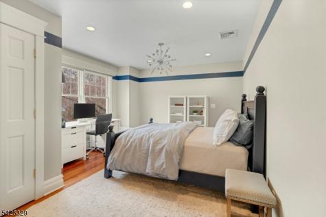 7 Deerhill Drive Hohokus NJ 07423