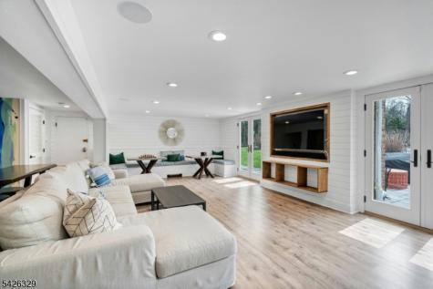 7 Deerhill Drive Hohokus NJ 07423