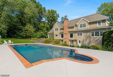 7 Deerhill Drive Hohokus NJ 07423