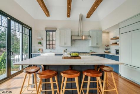 7 Deerhill Drive Hohokus NJ 07423