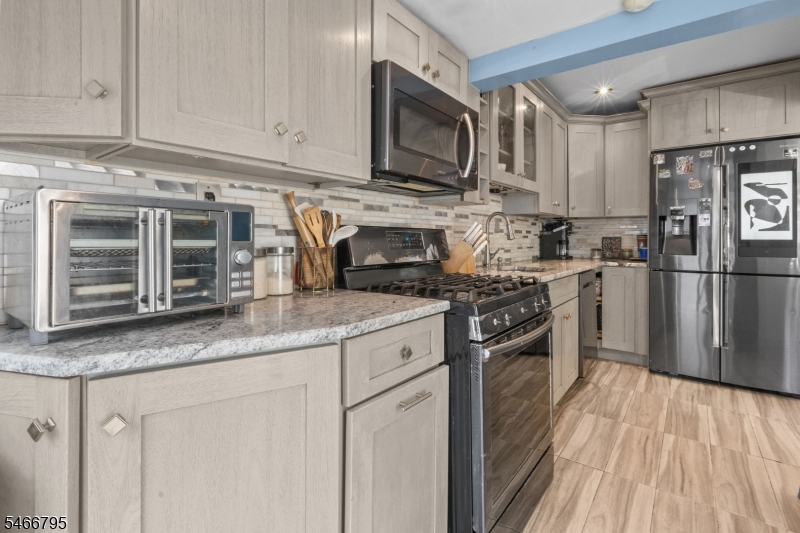 484 Raritan Road Roselle NJ 07203