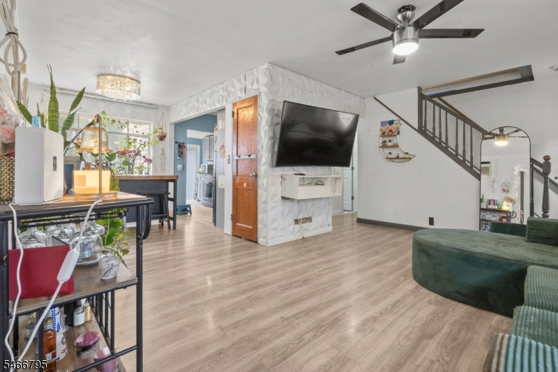 484 Raritan Road Roselle NJ 07203