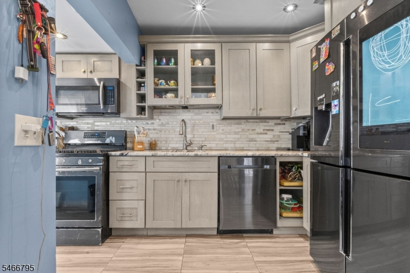 484 Raritan Road Roselle NJ 07203