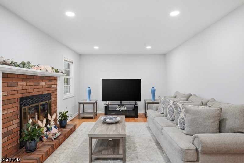 449 Richard Way North Plainfield NJ 07062