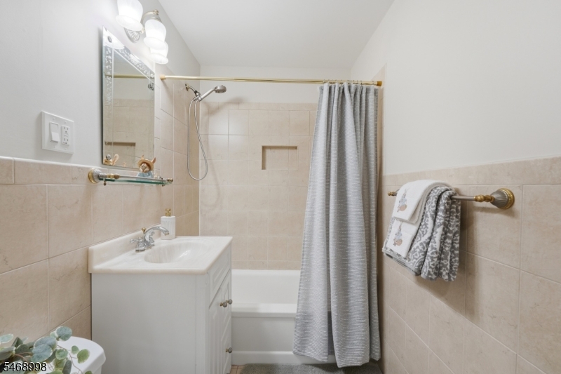 449 Richard Way North Plainfield NJ 07062