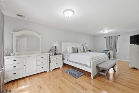 449 Richard Way North Plainfield NJ 07062