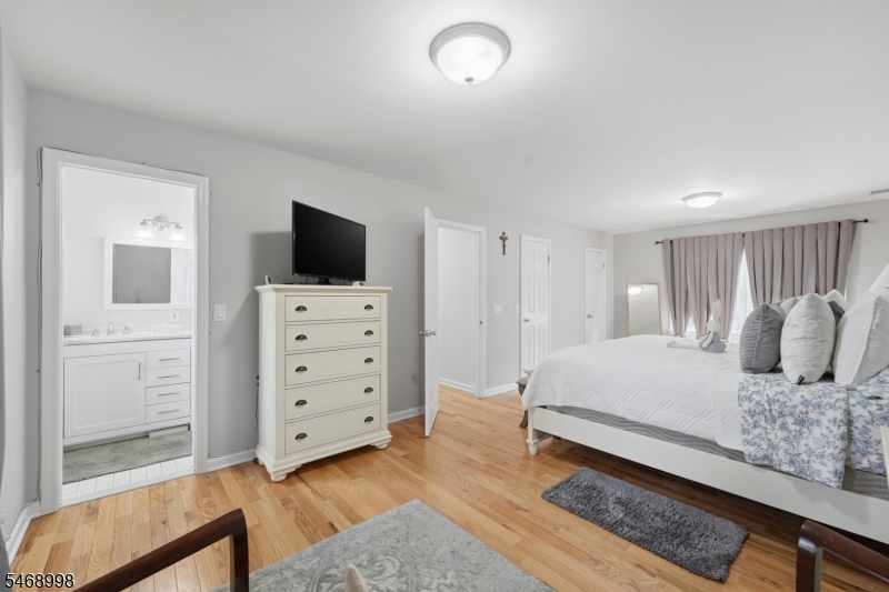 449 Richard Way North Plainfield NJ 07062
