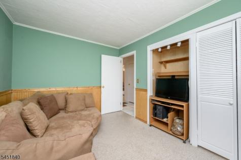 34 Hunterdon Road West Orange NJ 07052
