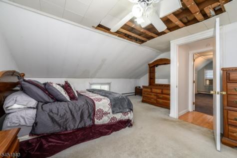 34 Hunterdon Road West Orange NJ 07052