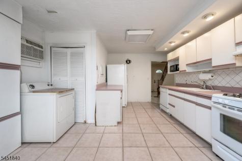 34 Hunterdon Road West Orange NJ 07052