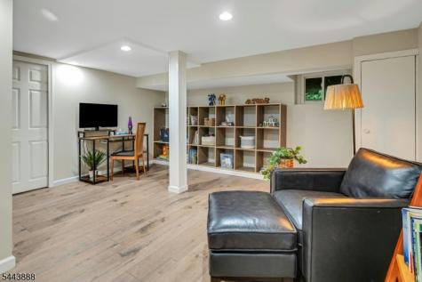 11 Manor Road Verona NJ 07044