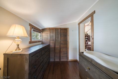 10 Lake Trail E Wayne NJ 07470
