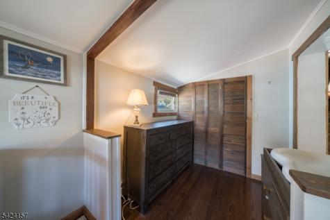 10 Lake Trail E Wayne NJ 07470