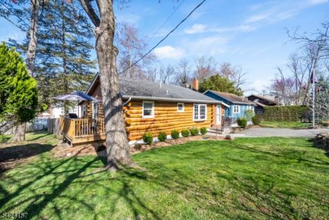 10 Lake Trail E Wayne NJ 07470