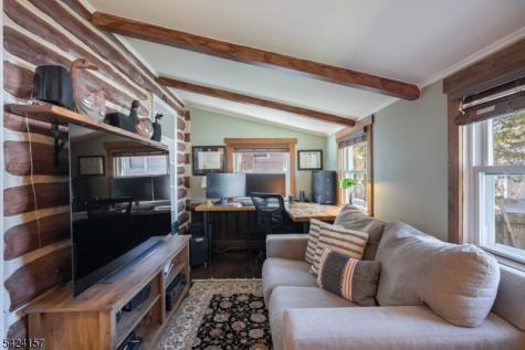 10 Lake Trail E Wayne NJ 07470