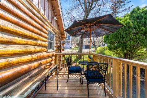 10 Lake Trail E Wayne NJ 07470