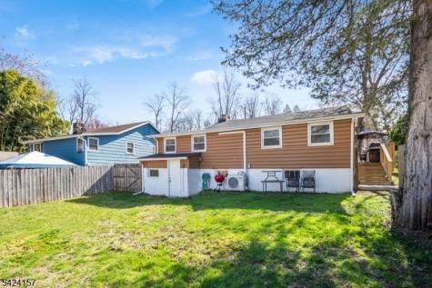 10 Lake Trail E Wayne NJ 07470