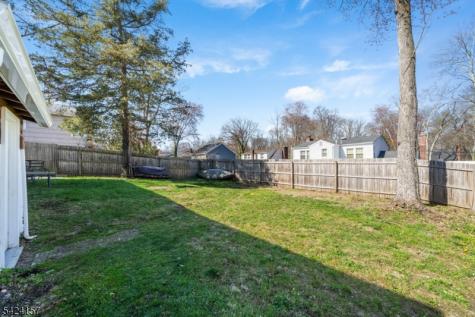 10 Lake Trail E Wayne NJ 07470
