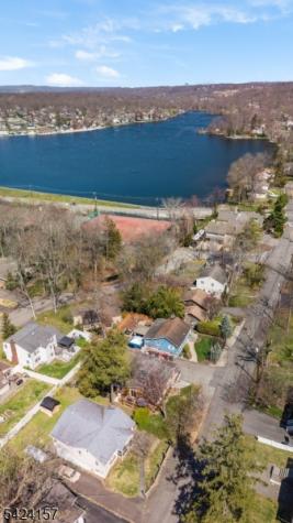 10 Lake Trail E Wayne NJ 07470