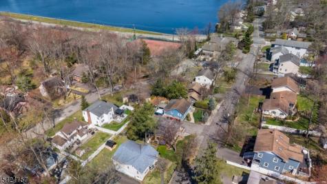 10 Lake Trail E Wayne NJ 07470