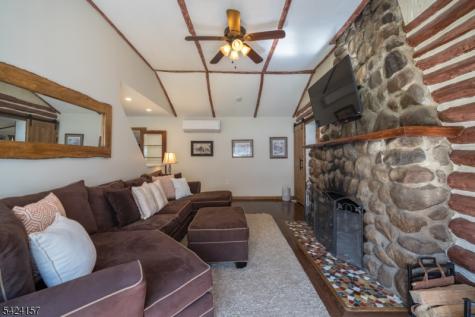 10 Lake Trail E Wayne NJ 07470