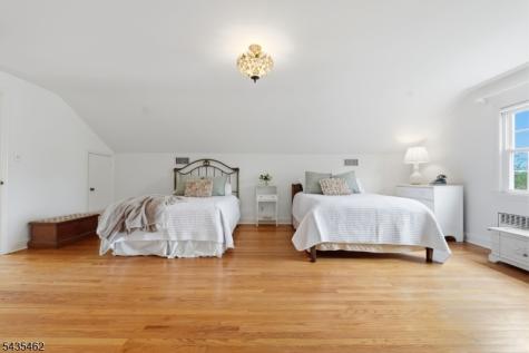 47 Victor Place Hawthorne NJ 07506