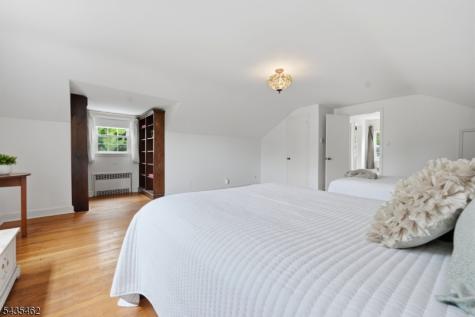 47 Victor Place Hawthorne NJ 07506