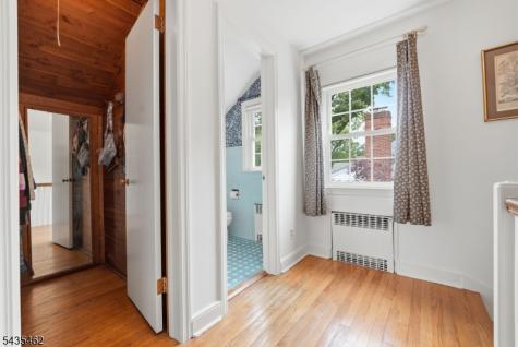 47 Victor Place Hawthorne NJ 07506