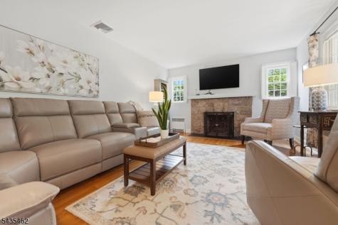 47 Victor Place Hawthorne NJ 07506