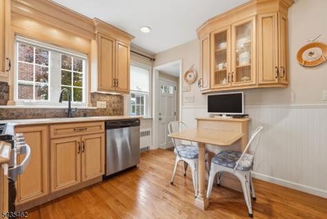 47 Victor Place Hawthorne NJ 07506
