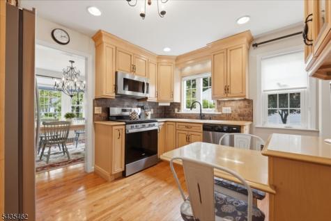 47 Victor Place Hawthorne NJ 07506
