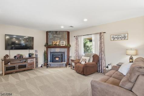 27 Heather Hills Drive Jefferson NJ 07438