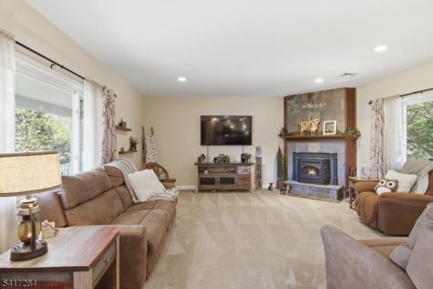 27 Heather Hills Drive Jefferson NJ 07438