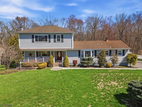 27 Heather Hills Drive Jefferson NJ 07438