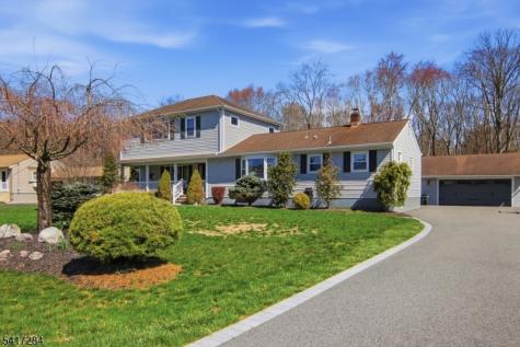 27 Heather Hills Drive Jefferson NJ 07438