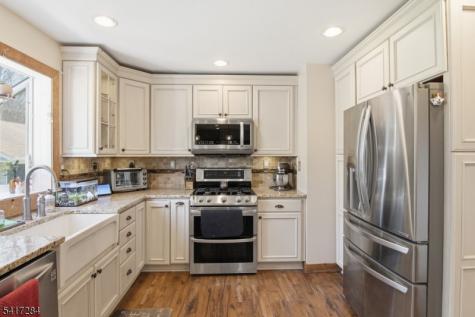 27 Heather Hills Drive Jefferson NJ 07438