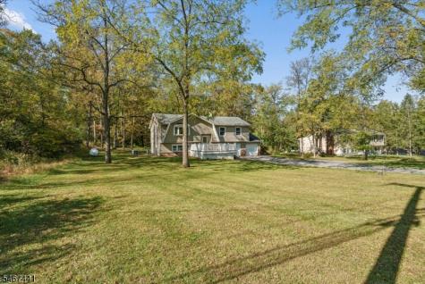 20 Karrville Road Mansfield NJ 07865