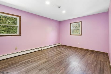 20 Karrville Road Mansfield NJ 07865