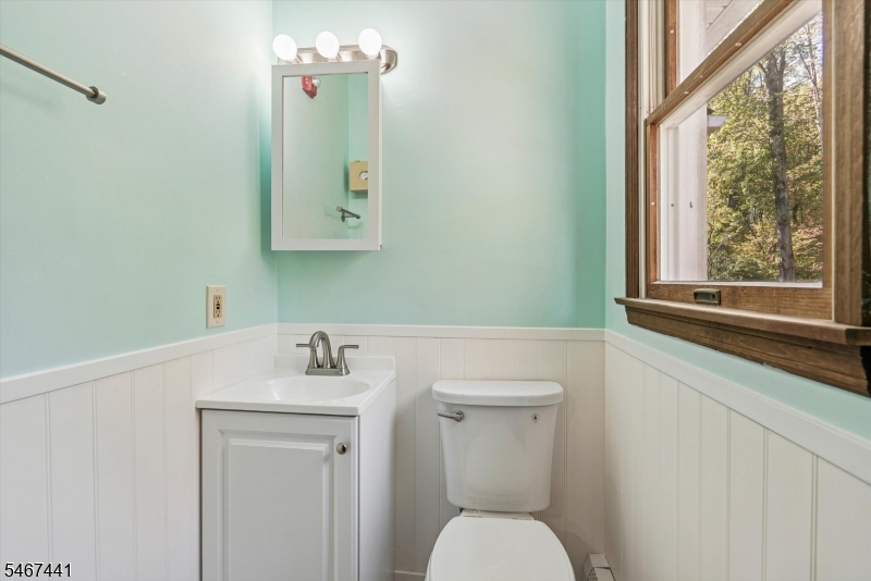 20 Karrville Road Mansfield NJ 07865