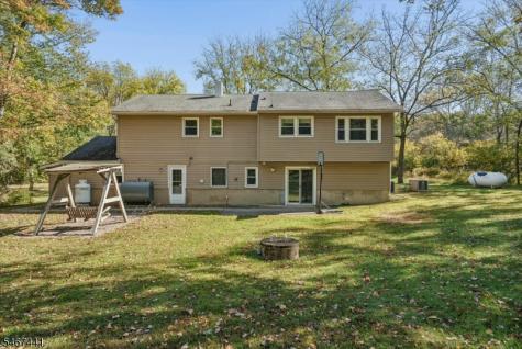 20 Karrville Road Mansfield NJ 07865