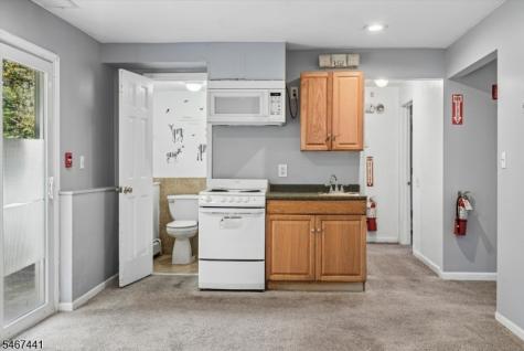 20 Karrville Road Mansfield NJ 07865